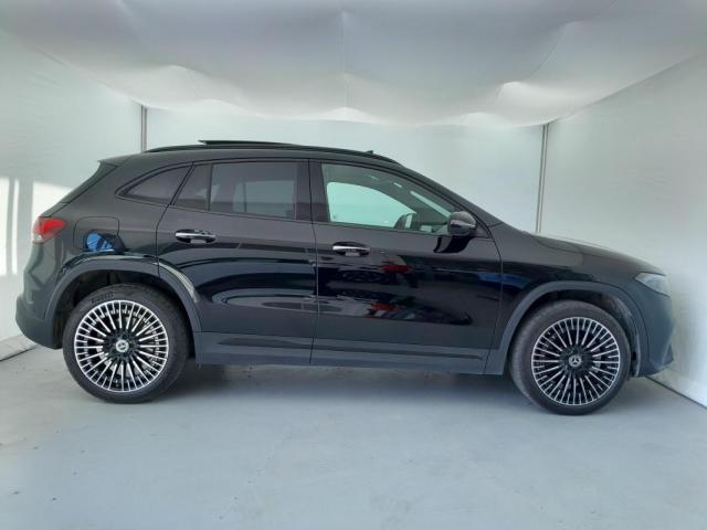 Mercedes Benz Eqa image 2