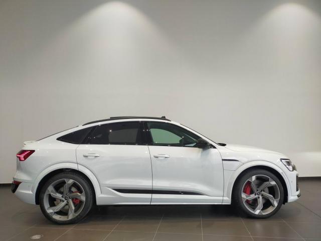 Audi E-Tron image 6