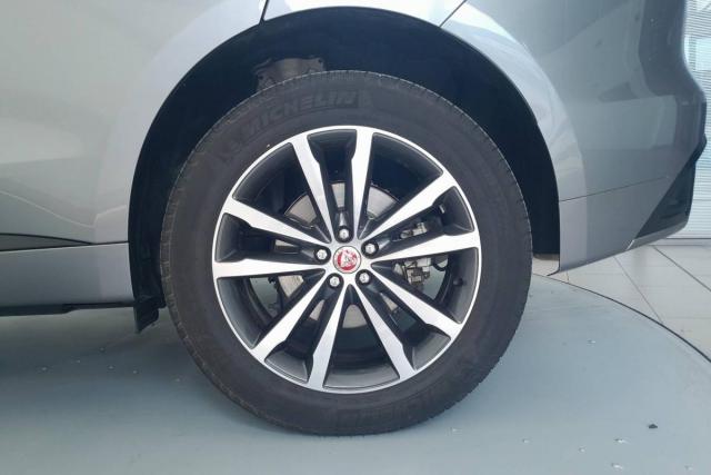 Jaguar F-Pace image 7