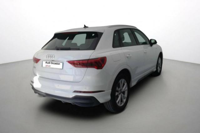 Audi Q3 image 8