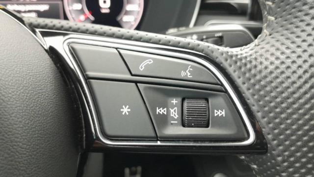 Audi A4 image 7
