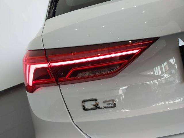 Audi Q3 image 9