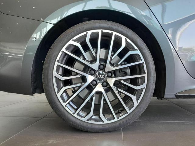 Audi S5 image 2