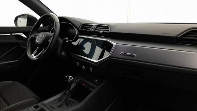 Audi Q3 image 9