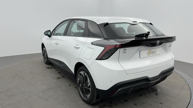 Toyota C-Hr image 6