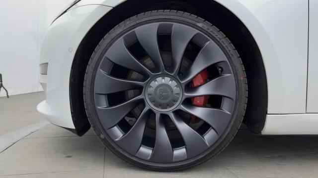 Tesla Model 3 image 9