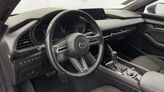 Mazda 3 image 1