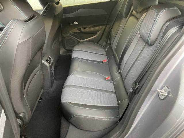 Peugeot 308 image 2