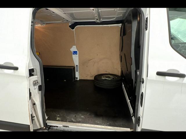 Ford Transit image 6
