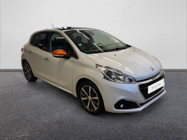 Peugeot 208 image 2