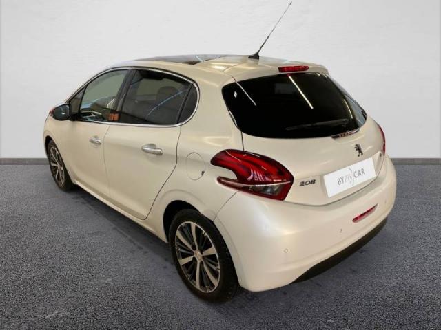 Peugeot 208 image 6