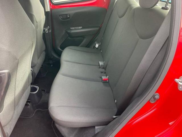 Peugeot 108 image 2