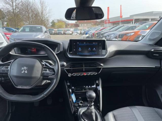 Peugeot 208 image 1