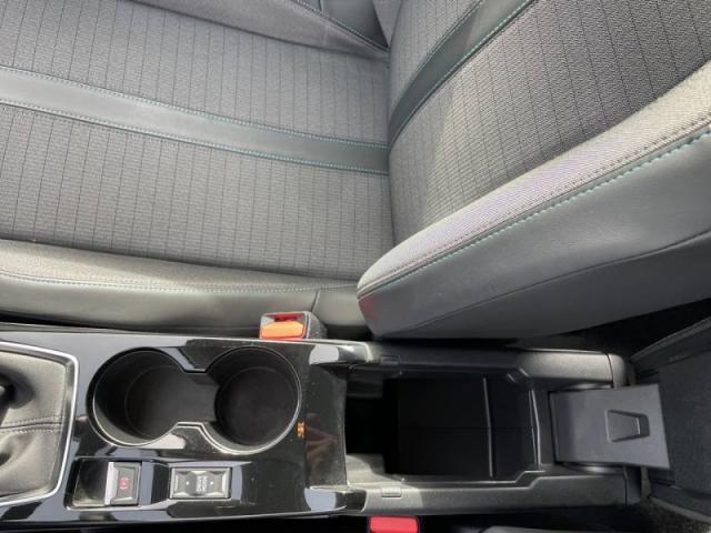 Peugeot 208 image 7