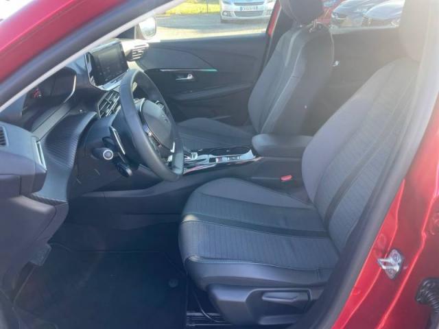 Peugeot 208 image 9