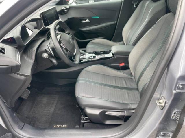 Peugeot 208 image 7
