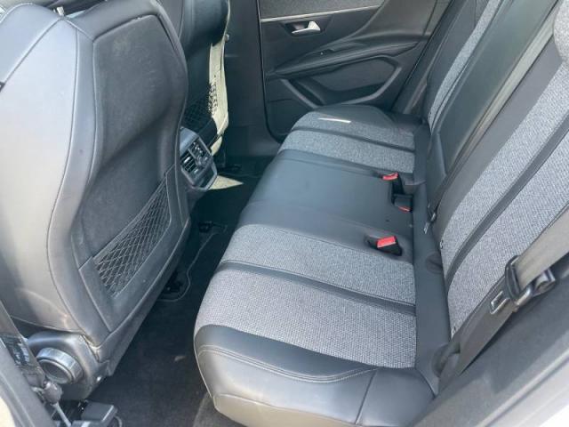 Peugeot 3008 image 3