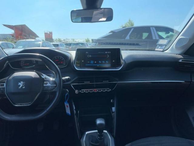 Peugeot 208 image 7