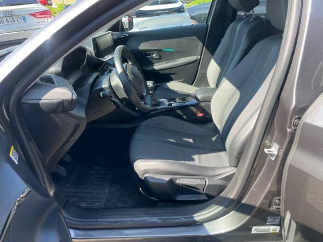 Peugeot 208 image 3