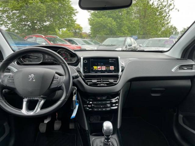 Peugeot 2008 image 6