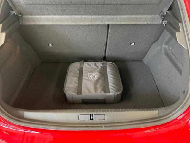 Peugeot 208 image 7