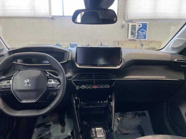 Peugeot 208 image 4