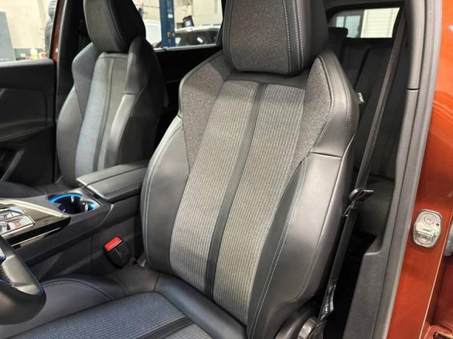 Peugeot 5008 image 1