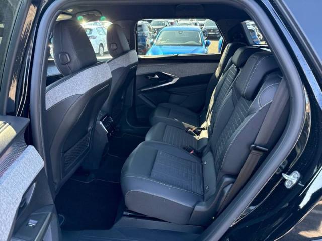 Peugeot 5008 image 1