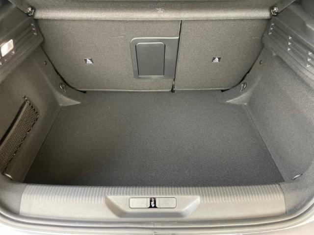 Peugeot 308 image 1