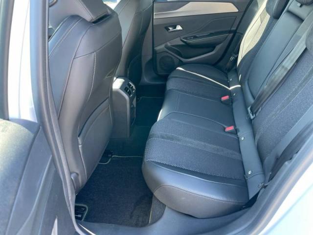 Peugeot 308 image 2