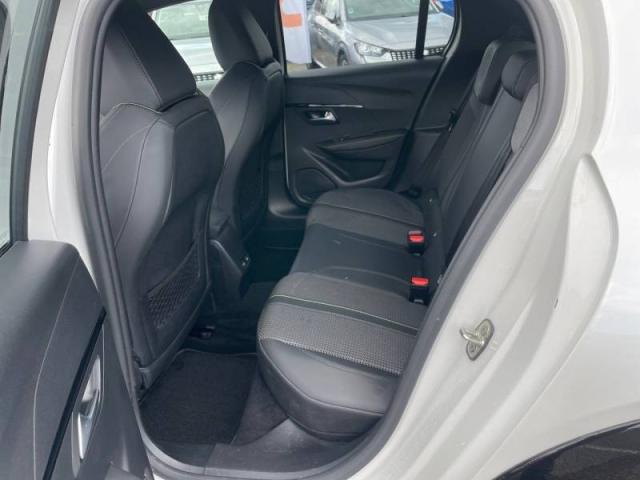 Peugeot 208 image 6