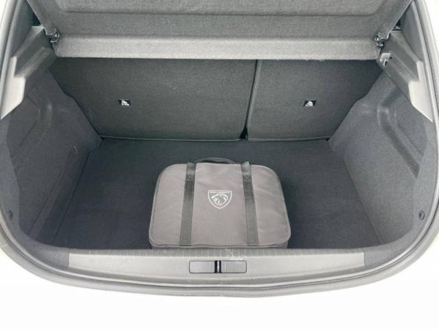 Peugeot 208 image 1