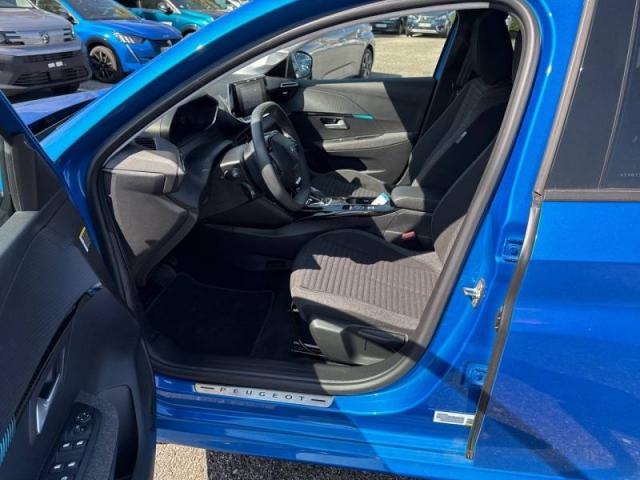 Peugeot 208 image 9
