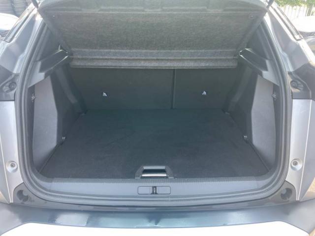 Peugeot 2008 image 8