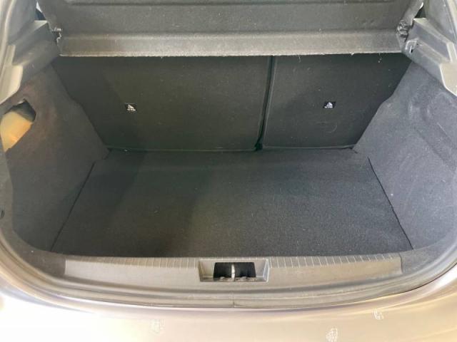Peugeot 208 image 5