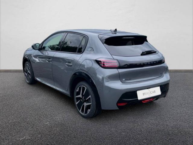 Peugeot 208 image 8