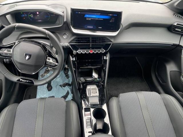 Peugeot 208 image 2