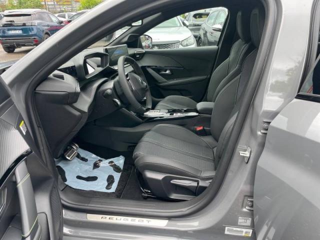 Peugeot 208 image 7