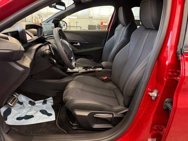 Peugeot 208 image 2