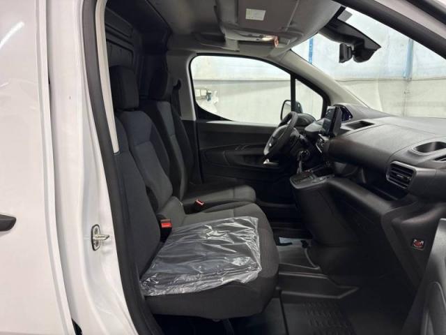 Peugeot Partner image 2