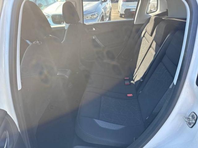 Peugeot 2008 image 8