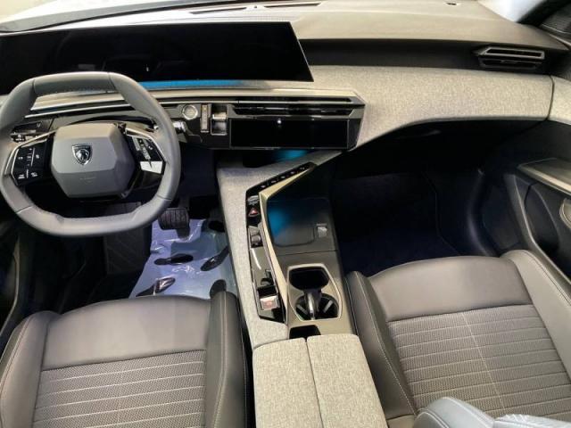 Peugeot 3008 image 2