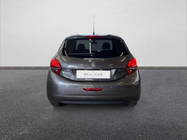 Peugeot 208 image 7
