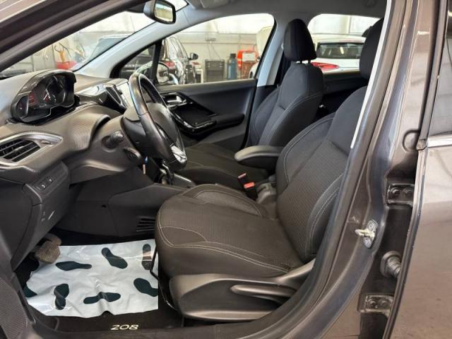 Peugeot 208 image 9