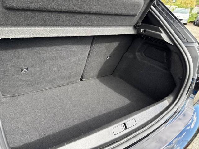 Peugeot 208 image 8