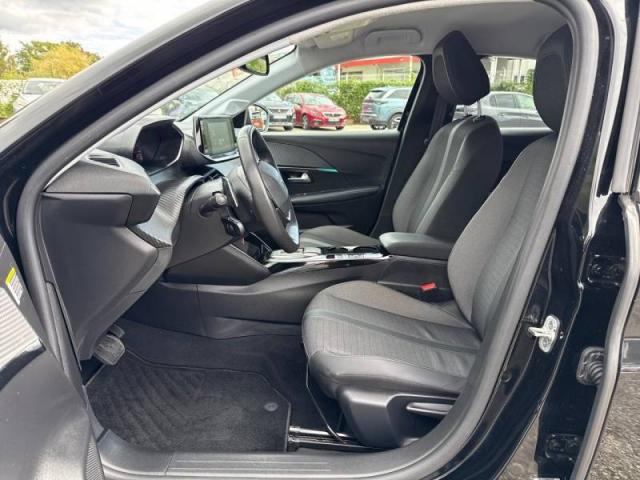Peugeot 208 image 2