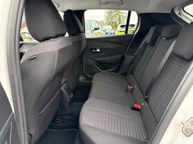 Peugeot 208 image 8