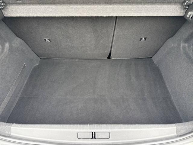 Peugeot 208 image 1
