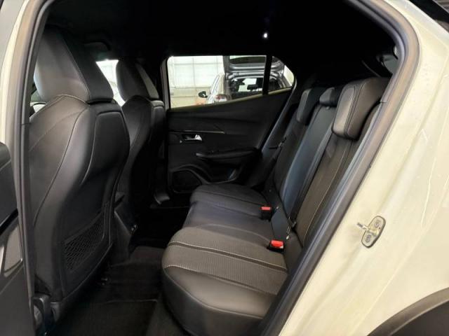 Peugeot 2008 image 3
