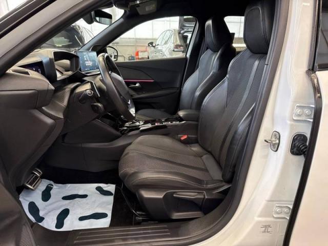 Peugeot 2008 image 1